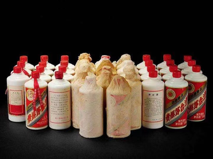 三伏潭镇日照岚山回收酒价格哪里回收(附近上门回收茅台酒）?